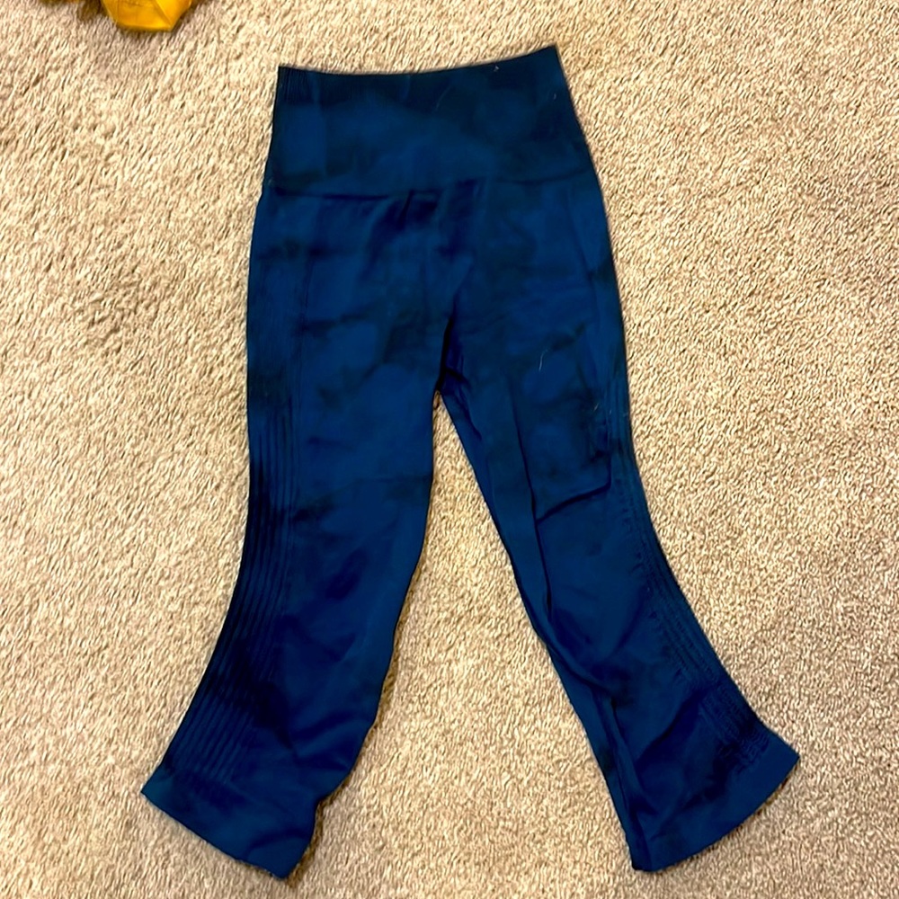 Size 2 Lululemon capris- perfect condition